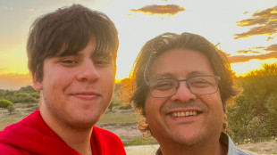 Fam&iacute;lias homenageiam v&iacute;timas de submers&iacute;vel