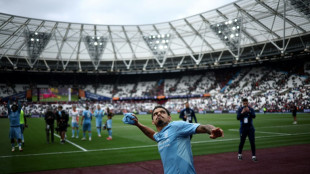 Nuno dedicates Forest win to Awoniyi after horror injury 