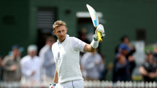 England declare and take control of Test against New Zealand