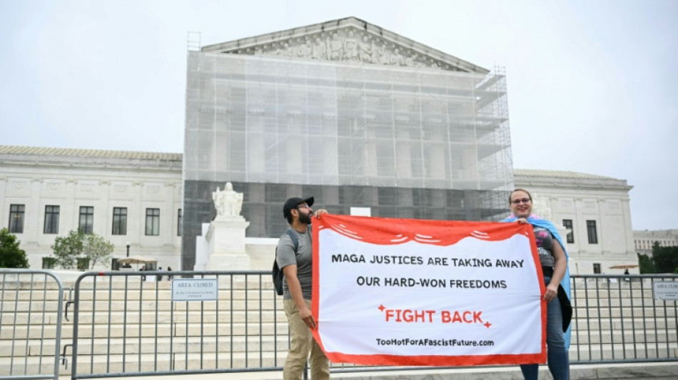 Trump crê ter carta branca após Suprema Corte dos EUA limitar poder de juízes