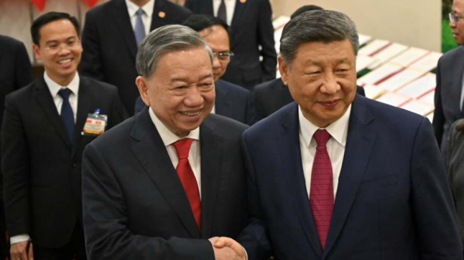 China, Vietnam sign agreements after Xi warns protectionism 'leads nowhere'