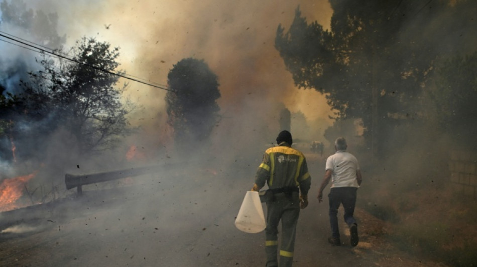 Espa&ntilde;a combate sin tregua m&aacute;s de 20 incendios, en el a&ntilde;o de mayor devastaci&oacute;n por el fuego