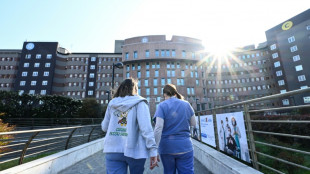 Italie: Berlusconi hospitalis&eacute; pour des examens de contr&ocirc;le