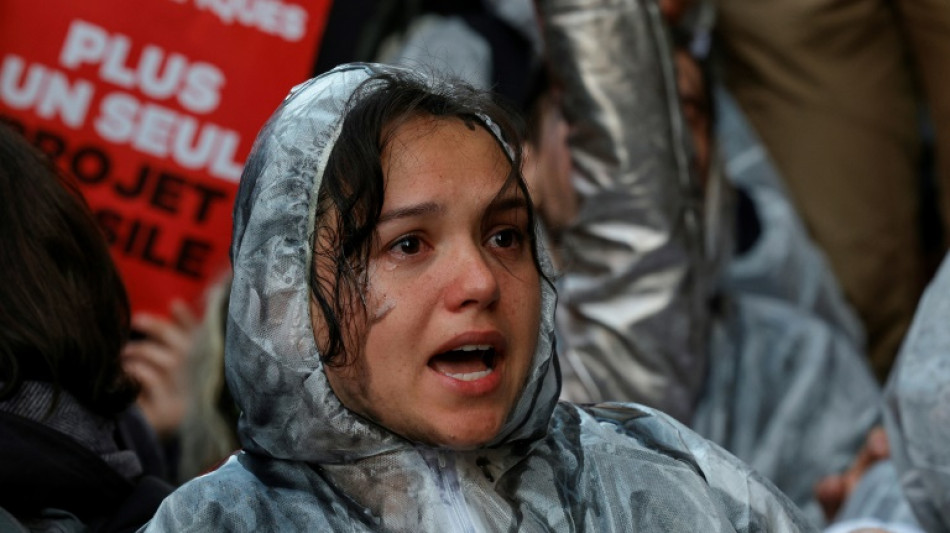 Protestas ecologistas marcan la asamblea del gigante energ&eacute;tico TotalEnergies en Par&iacute;s
