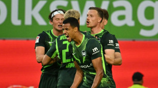 Zweimal Glatzel: Wolfsburg holt ersten Heimsieg