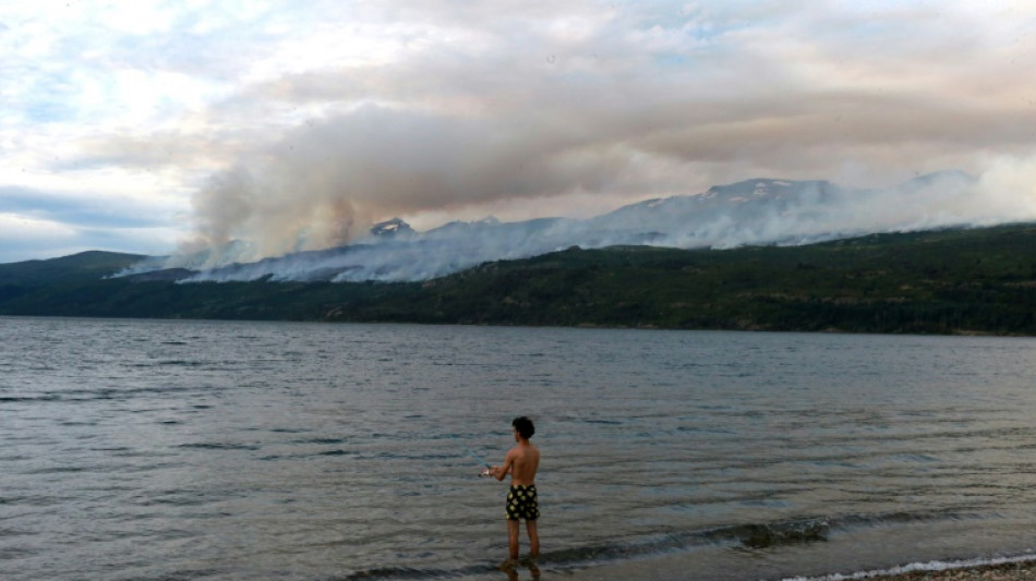 El fuego arrasa m&aacute;s de 3.000 hect&aacute;reas de bosque nativo en la Patagonia argentina
