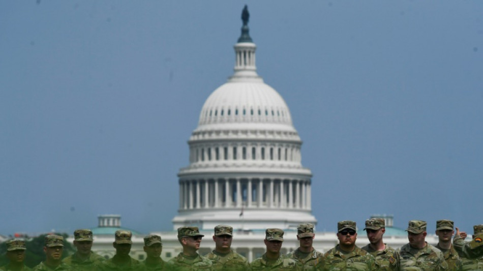 Aux Etats-Unis, la parade militaire de Trump endeuill&eacute;e par le meurtre "politique" d'une &eacute;lue locale
