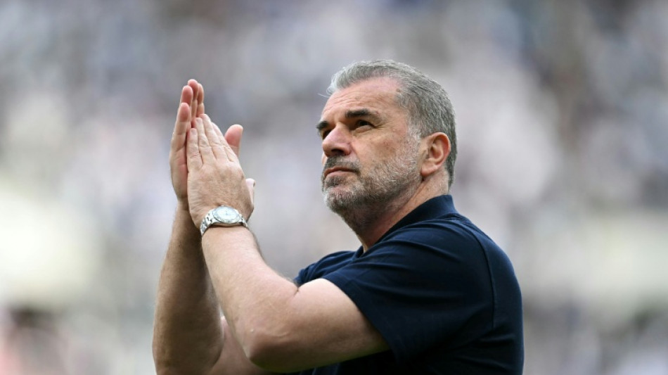 Nottingham Forest anuncia Ange Postecoglou como novo técnico