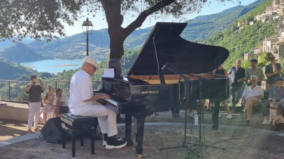Danilo Rea per pochi intimi in un borgo del reatino