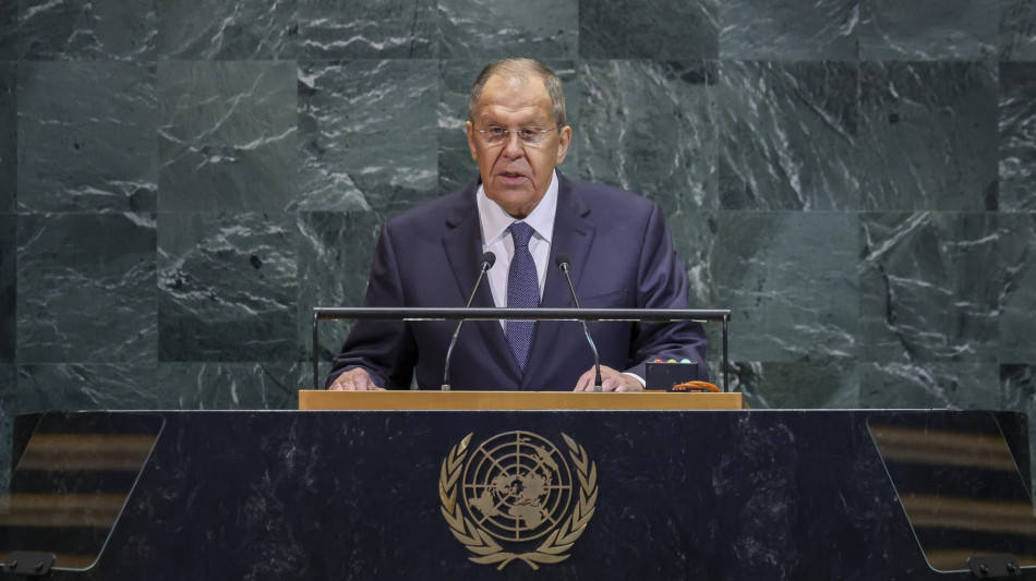 Lavrov, 'qualsiasi aggressione avr&agrave; una risposta decisa'