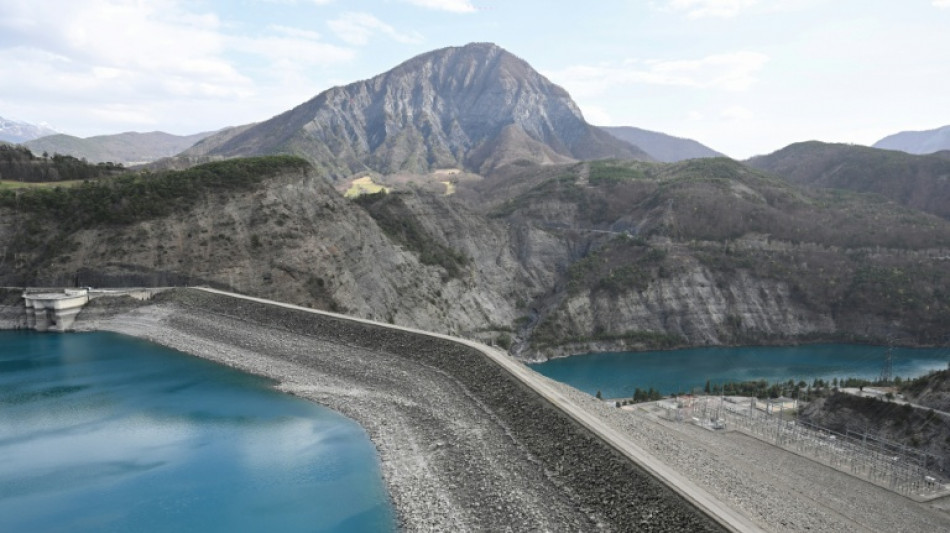 Les d&eacute;put&eacute;s votent sur l'avenir des barrages fran&ccedil;ais