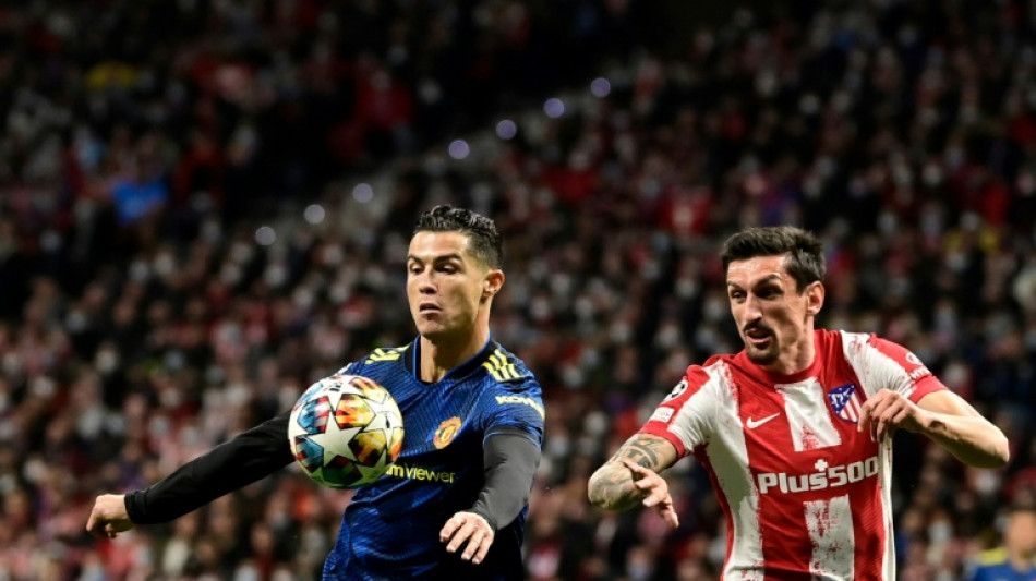 C1: suspense int&eacute;gral &agrave; Old Trafford et Amsterdam