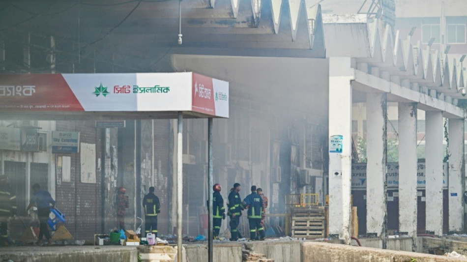 Incendie dans un a&eacute;roport de Dacca : &eacute;valuation des d&eacute;g&acirc;ts et ouverture d'une enqu&ecirc;te