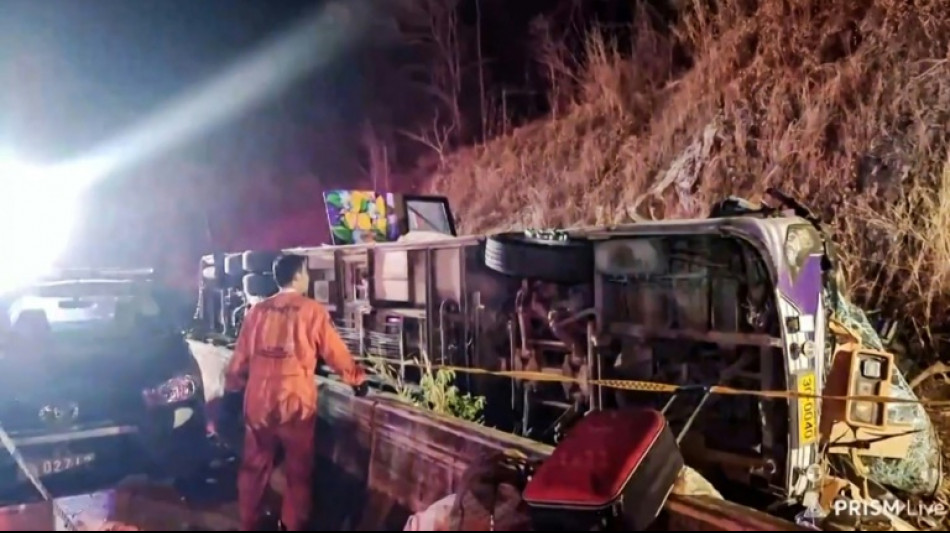 Un accidente de autob&uacute;s en Tailandia mata a 18 personas