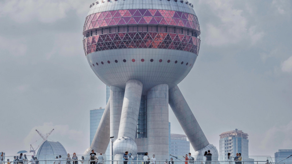 Borsa: Asia in ordine sparso, future positivi, Tokyo +0,96%