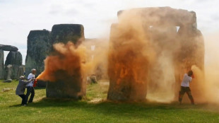 Justicia brit&aacute;nica absuelve a autores de la protesta naranja en Stonehenge