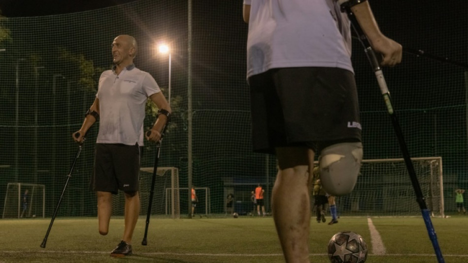 Le foot comme exutoire pour des soldats amput&eacute;s en Ukraine
