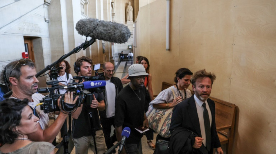 Jug&eacute; aux assises pour meurtre, le rappeur MHD clame une derni&egrave;re fois son innocence