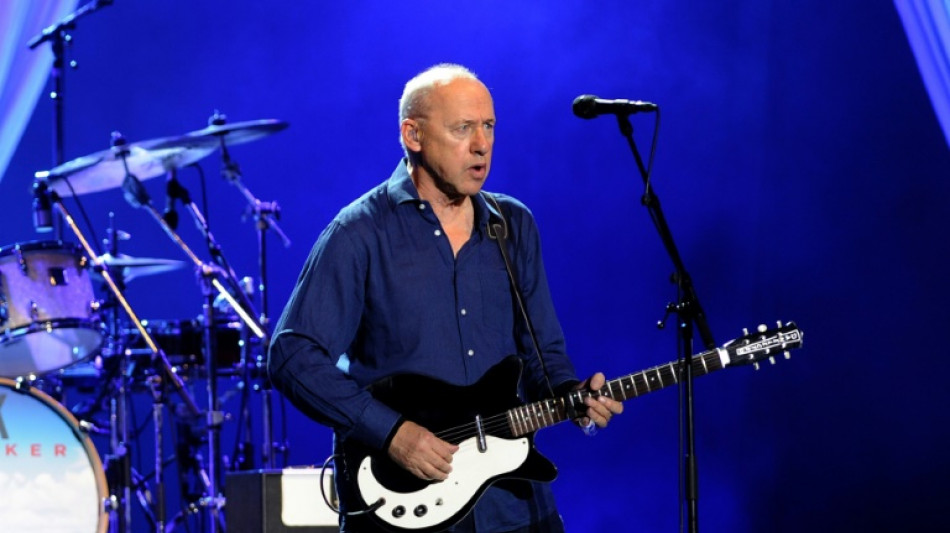 Mark Knopfler, l&iacute;der de Dire Straits, subastar&aacute; 120 guitarras y amplificadores