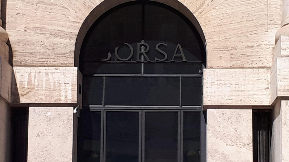 Borsa: Milano chiude positiva (+0,27%), effetto risiko banche