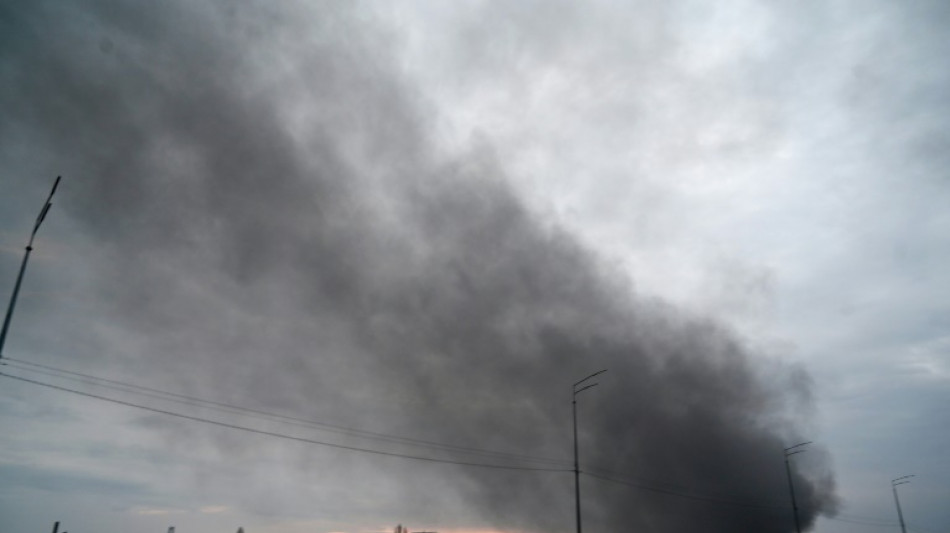 Frappes russes meurtri&egrave;res en Ukraine, une centrale nucl&eacute;aire affect&eacute;e