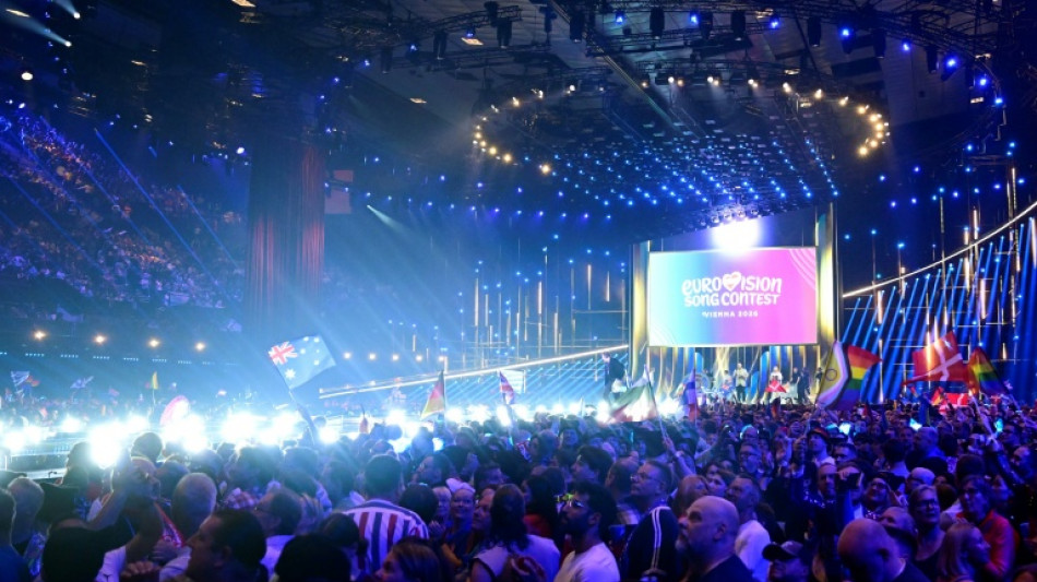 Eurovision final kicks off with Viennese grandeur