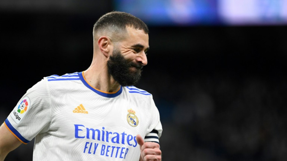 Espagne: Benzema, bless&eacute;, manquera le clasico et d&eacute;clare forfait avec les Bleus