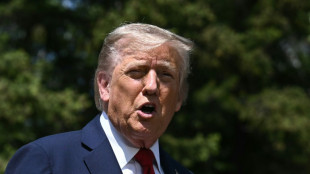 Trump imporá tarifas adicionais de 25% ao Japão e à Coreia do Sul