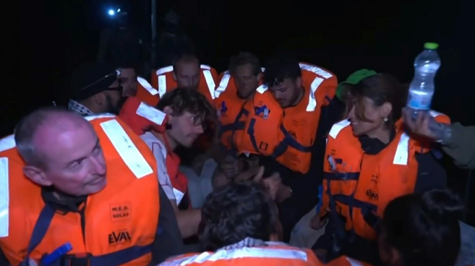 Ocho activistas del barco con destino a Gaza siguen detenidos en Israel, afirma una ONG