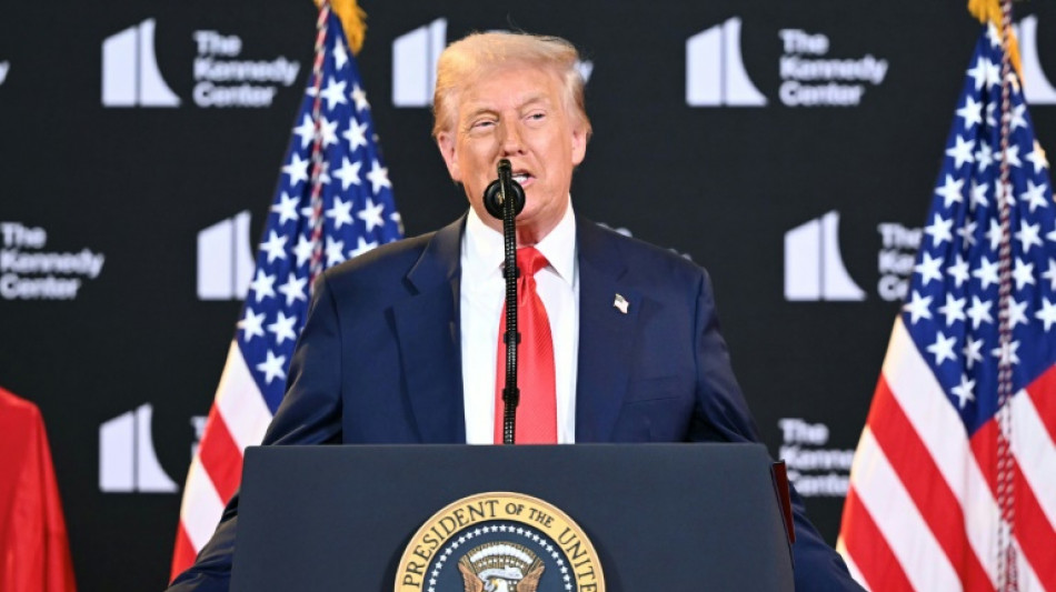 Trump escolhe Stallone e Gloria Gaynor para pr&ecirc;mios do Kennedy Center