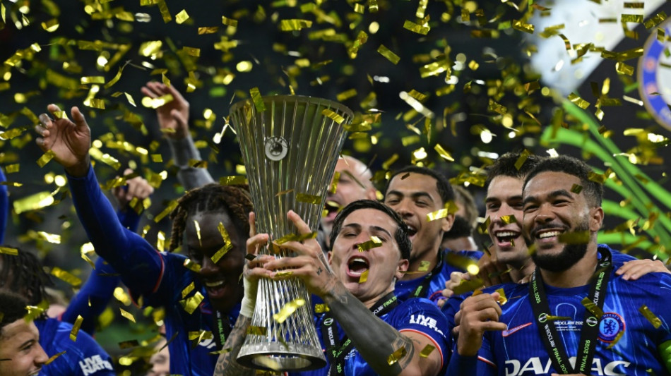 "Gro&szlig;artiges Gef&uuml;hl": Chelsea feiert historisches "Quadruple"