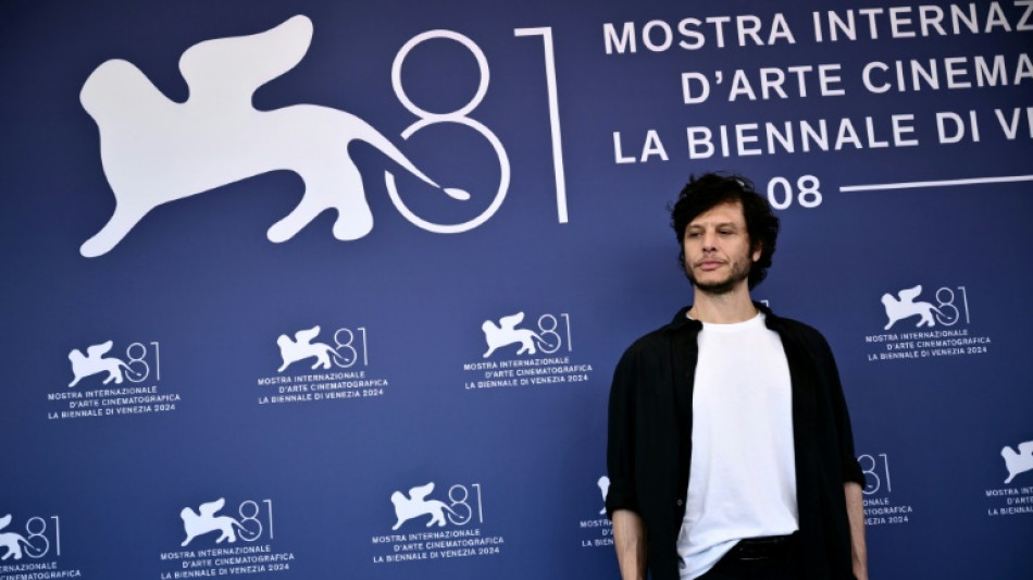 Luis Ortega brinca com identidades em 'El jockey', que disputa Le&atilde;o de Ouro em Veneza