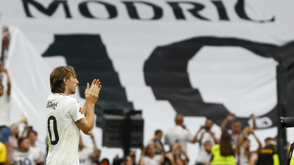 Domani il Modric day, visite e firma con il Milan