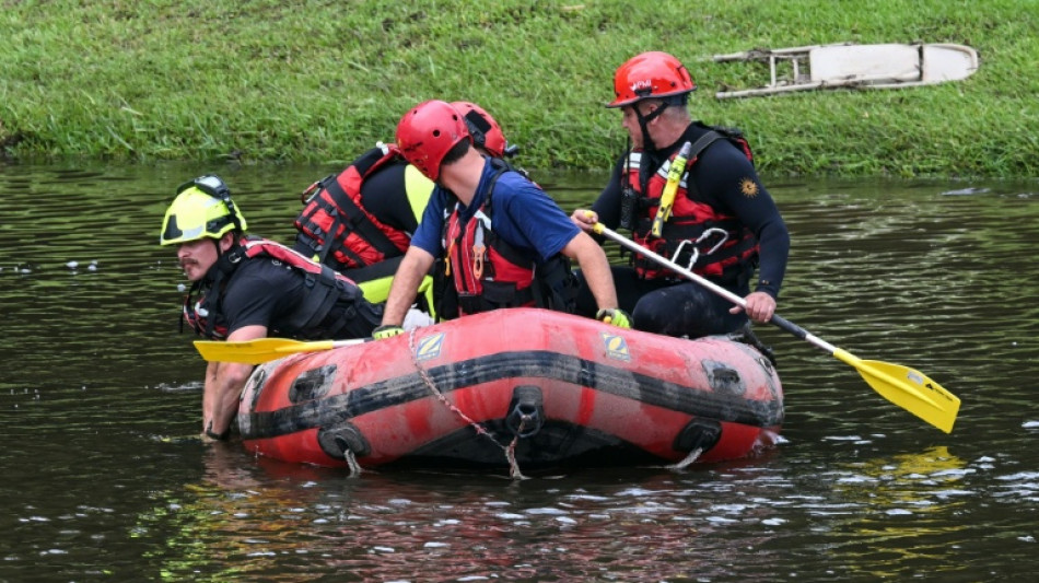 Inundaciones en Texas dejan m&aacute;s de 100 muertos, b&uacute;squedas contin&uacute;an