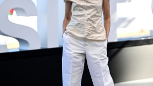Homenageada em San Sebasti&aacute;n, Naomi Watts mant&eacute;m a fome de pap&eacute;is arriscados