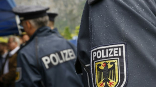 Polizist in Berlin durch Stich in den Hals lebensgef&auml;hrlich verletzt