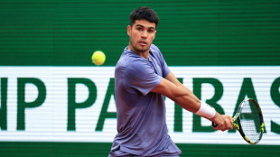 Alcaraz vence Djere e vai &agrave;s quartas de final do ATP 500 de Barcelona