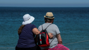 Umfrage: Jede zweite Frau und jeder dritte Mann f&uuml;hlt sich in Badesachen unwohl