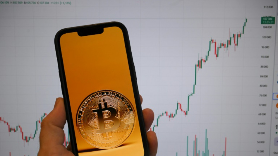 Bitcoin hits record above $109,000 awaiting Trump&nbsp;