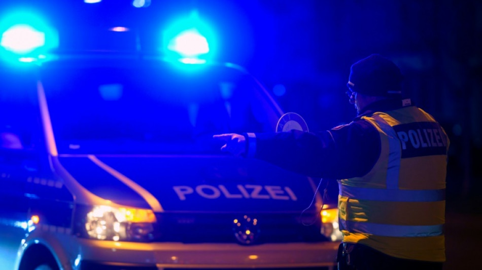 18-J&auml;hriger f&auml;hrt Polizisten an: Ermittlungen wegen versuchten Mordes in Hamburg