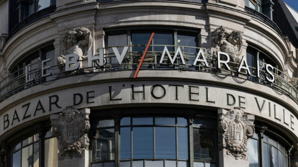 Rayons vides et clients d&eacute;pit&eacute;s: la sinistrose au BHV au lendemain du choc
