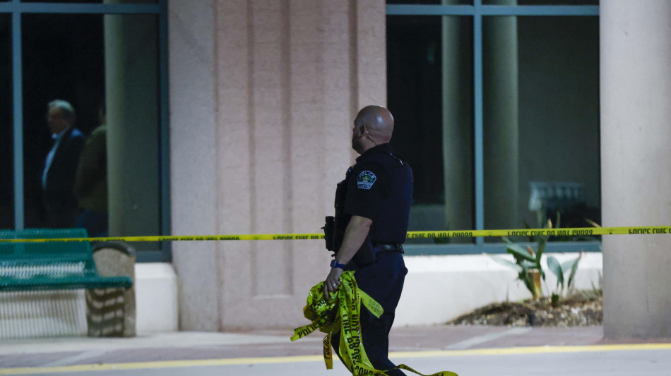 Media, almeno due morti nella sparatoria a Minneapolis