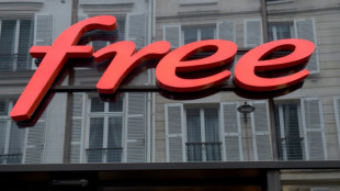 Vol de donn&eacute;es: la Cnil inflige des amendes de 27 millions d'euros &agrave; Free Mobile et 15 millions &agrave; Free