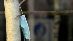 Fini le masque au bureau: "enfin!" disent les uns, "b&ecirc;tise!" disent les autres