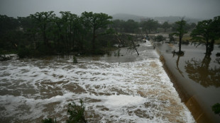 Intensa b&uacute;squeda de ni&ntilde;as desaparecidas en Texas tras inundaciones que dejan 43 muertos