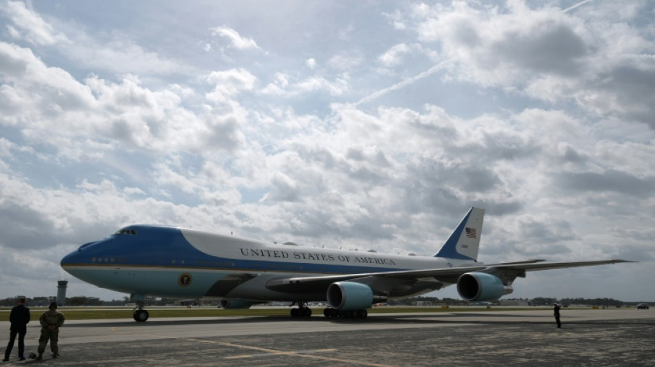 Trump envisage des "alternatives" &agrave; Boeing pour Air Force One