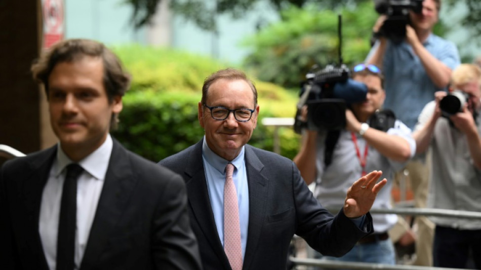 Un denunciante relata una agresi&oacute;n sexual de Kevin Spacey durante el juicio