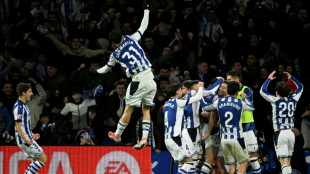 Real Sociedad end Barca winning streak to tighten Liga title race