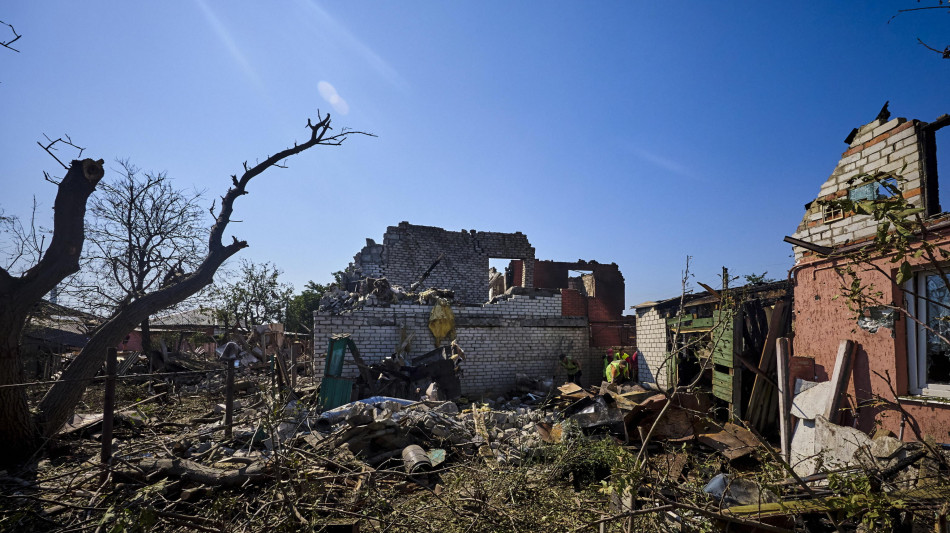Ucraina, 3 morti e 6 feriti in raid russi sulla regione di Kharkiv