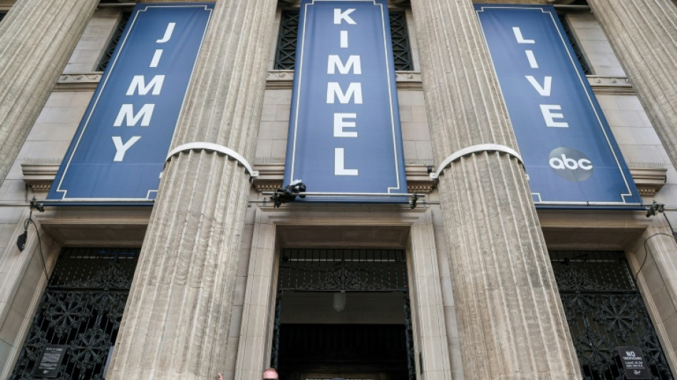 La derecha celebra y la izquierda se indigna en EEUU tras el despido de humorista televisivo